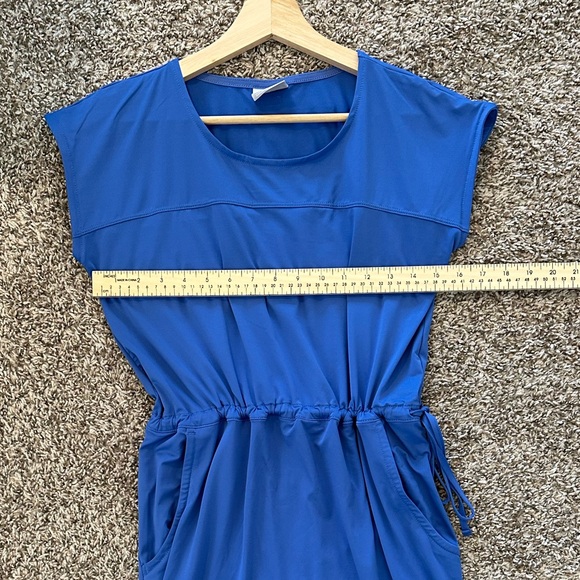 Columbia dress with adjustable waist and pockets! - Picture 6 of 8